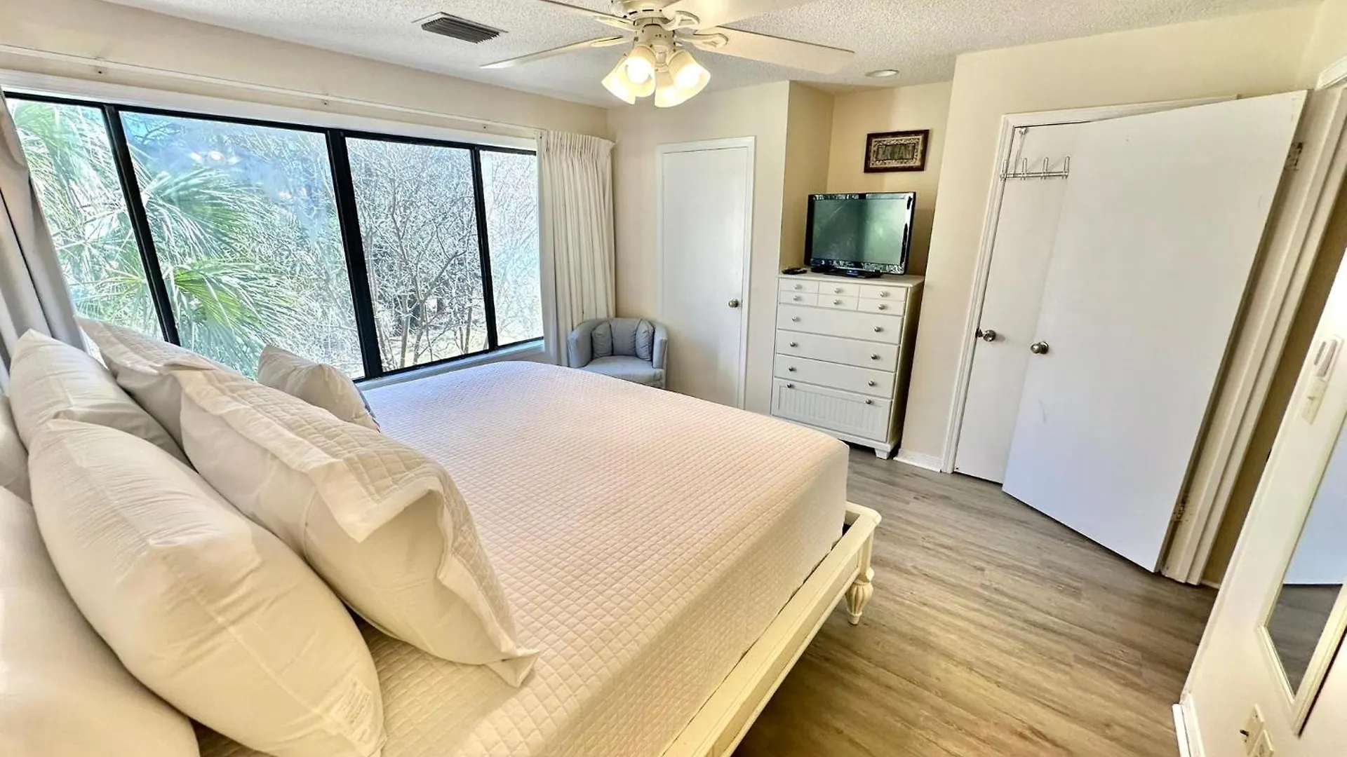 5177 Beachwalk Destin 0*,